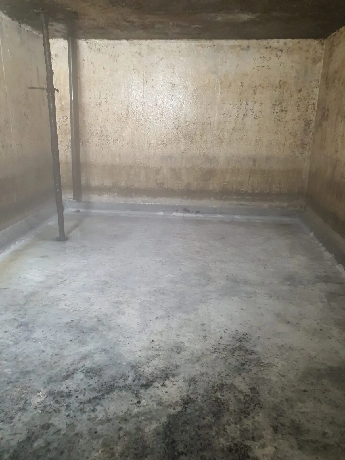 Tank interior after cleaning